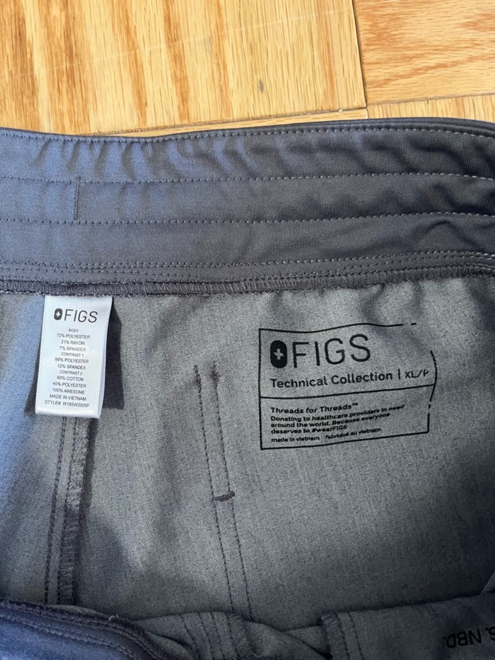 Figs Gray Scrub Set - Women’s XL/XLP - Picture 6 of 6